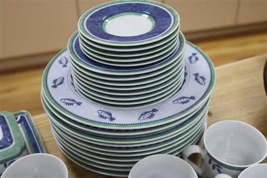 A Villeroy & Boch porcelain part service